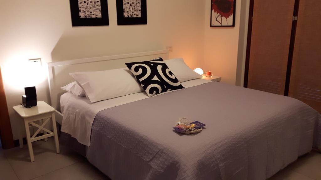 B&B Douglas House Varese Exteriör bild